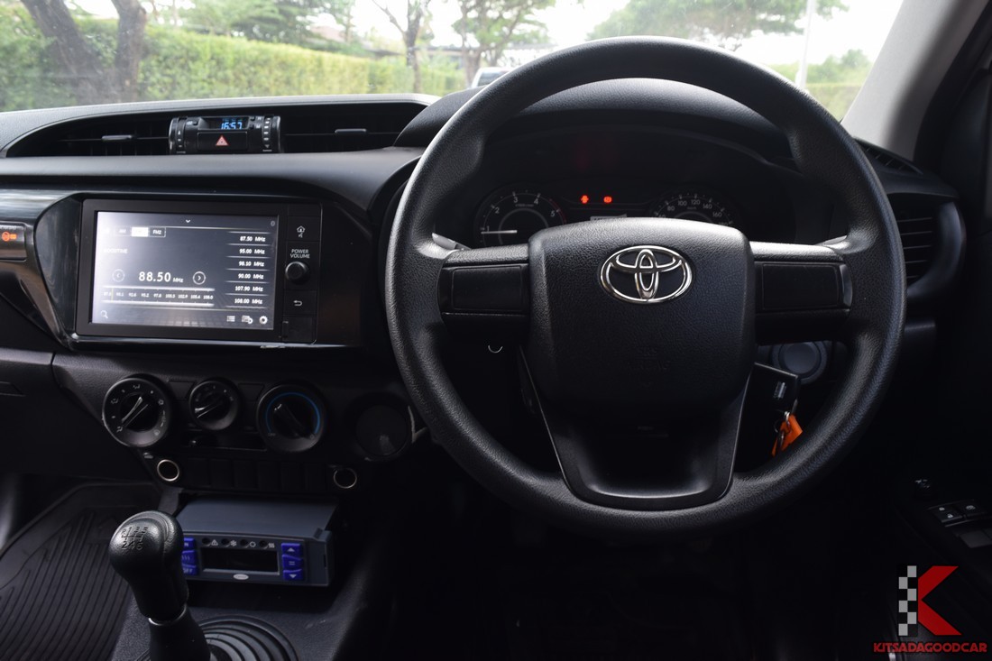
								Toyota Revo COOL 1698 full									