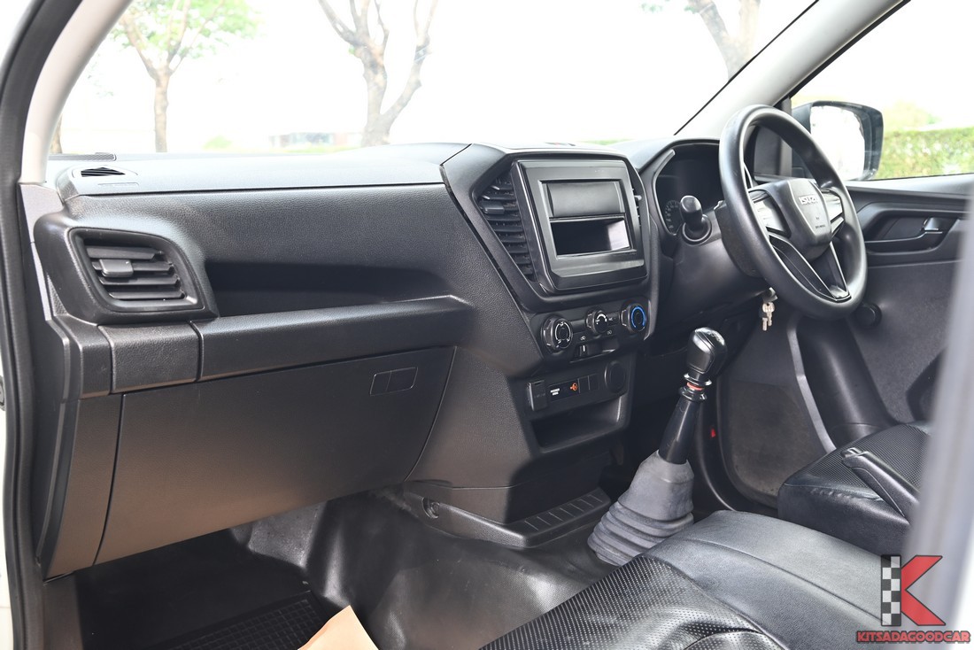 
								ISUZU D-Max cargo 3287 full									