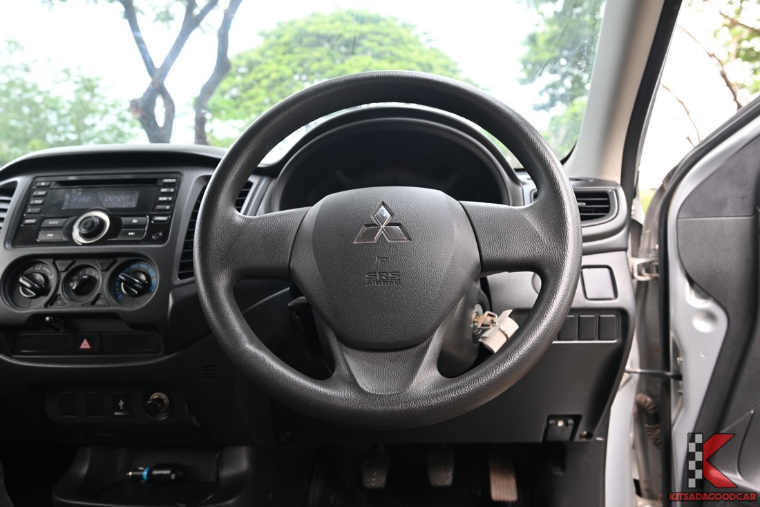 
								Mitsubishi Triton SINGLE 7748 full									