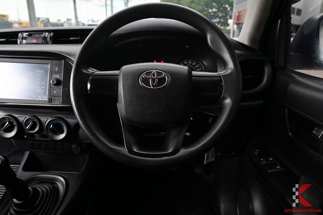 
								Toyota Revo cargo 5060 full									