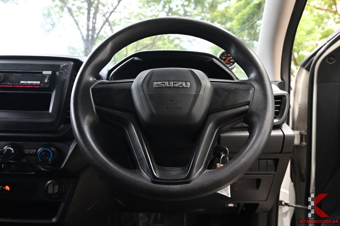 
								ISUZU D-Max cargo 4483 full									