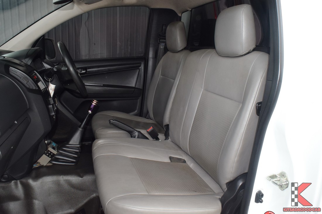 
								ISUZU D-Max COOL 6695 full									