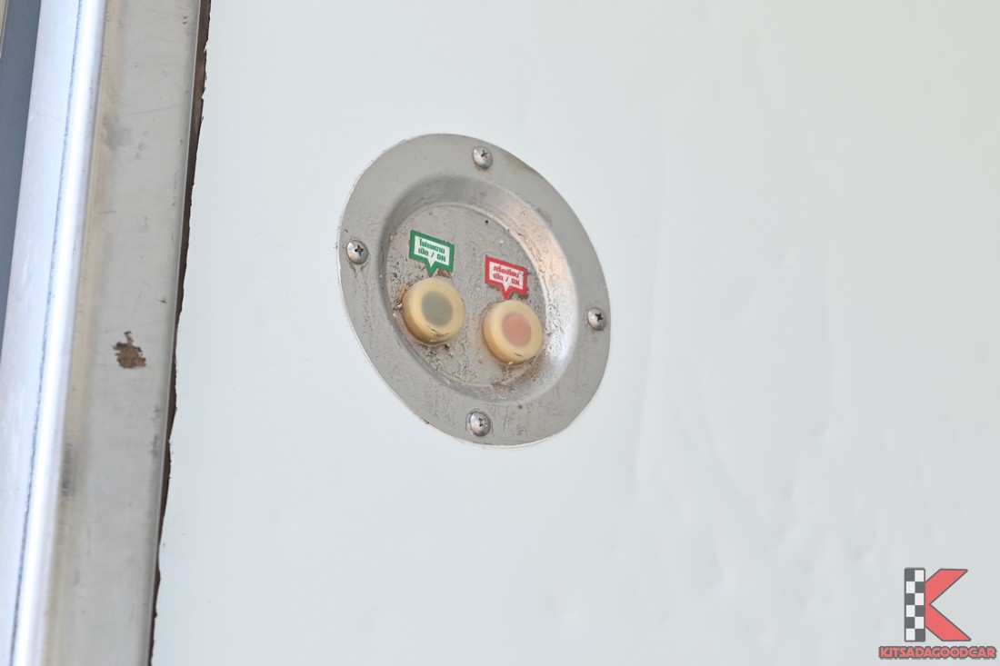 
								Toyota Revo cargo 294 full									