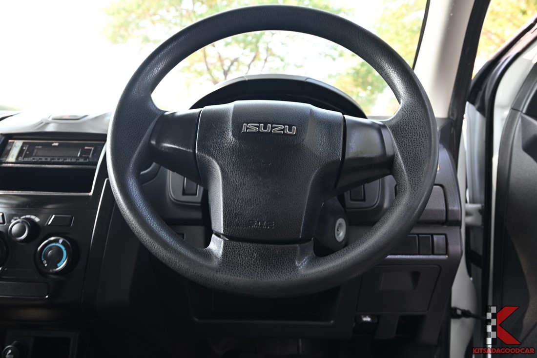 
								ISUZU D-Max cargo 1304 full									