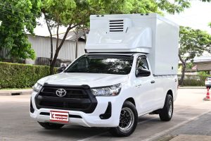 Toyota Revo cargo 8243