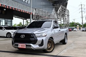 Toyota Revo KOG 2783