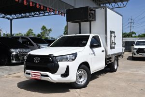 Toyota Revo COOL 8200