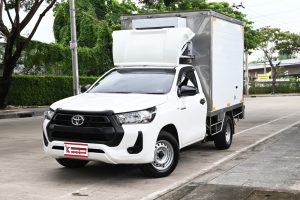 Toyota Revo COOL 2001