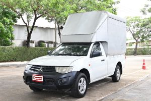Mitsubishi Triton cargo 9396
