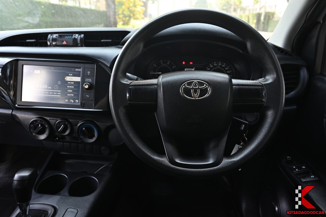 
								Toyota Revo cargo 9502 full									