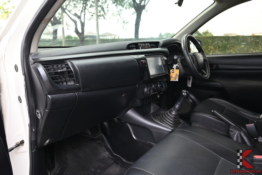 
								Toyota Revo Cargo 6812 full									