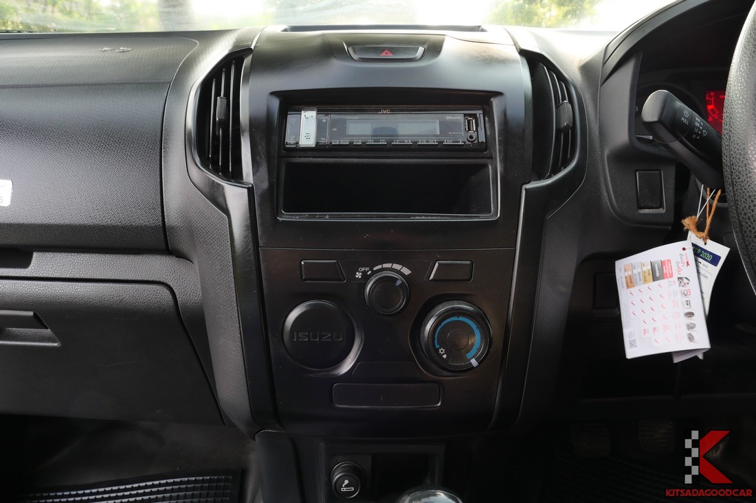 
								ISUZU D-Max Cargo 2752 full									