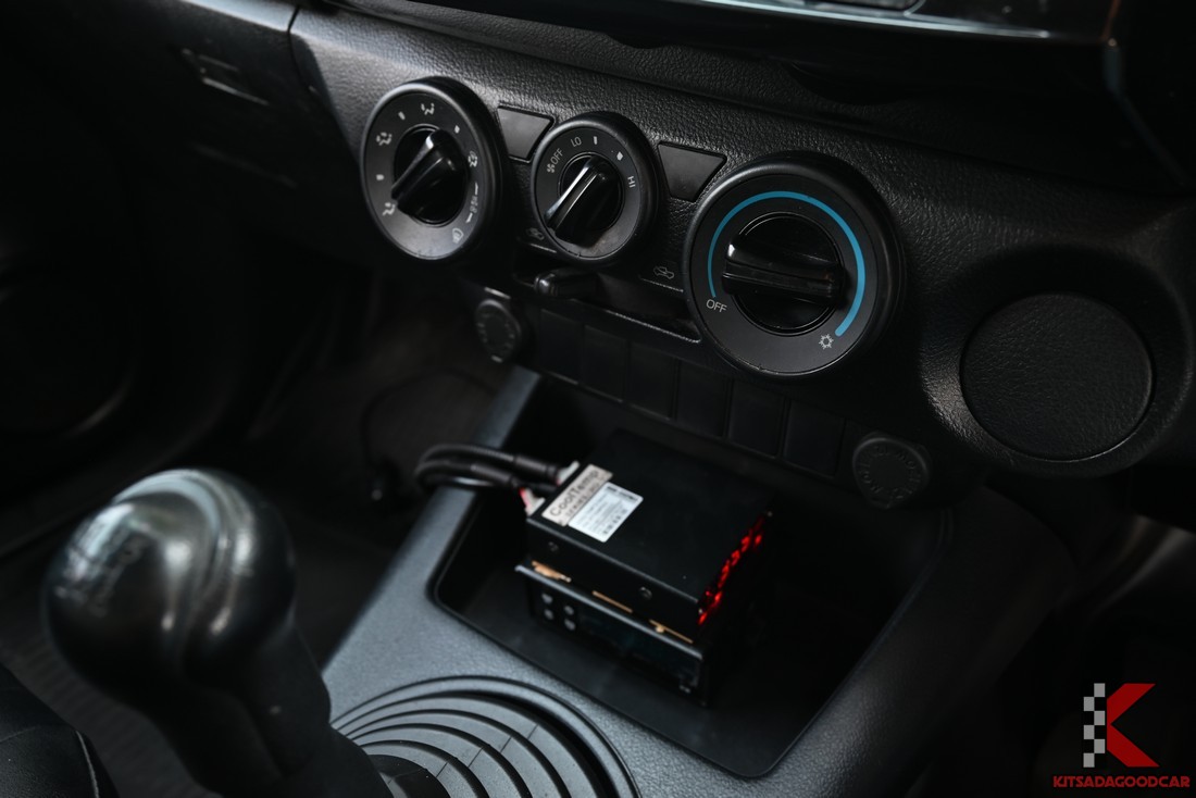 
								Toyota Revo COOL 243 full									