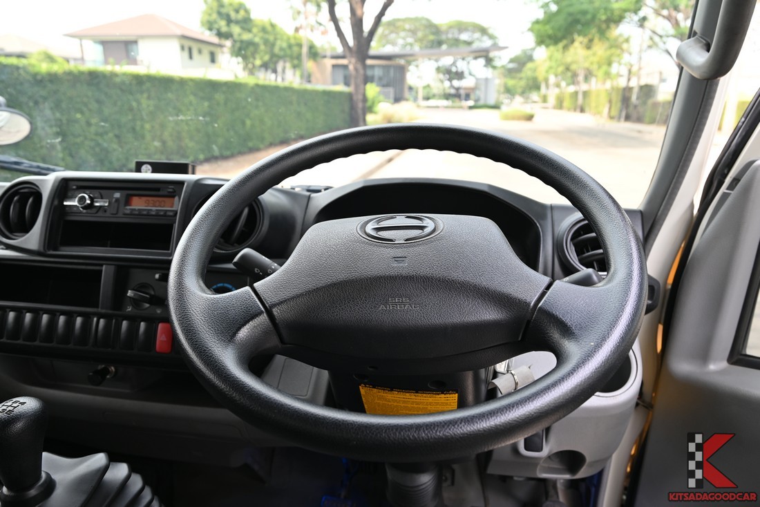 
								HINO 300 Innovator 6581 full									