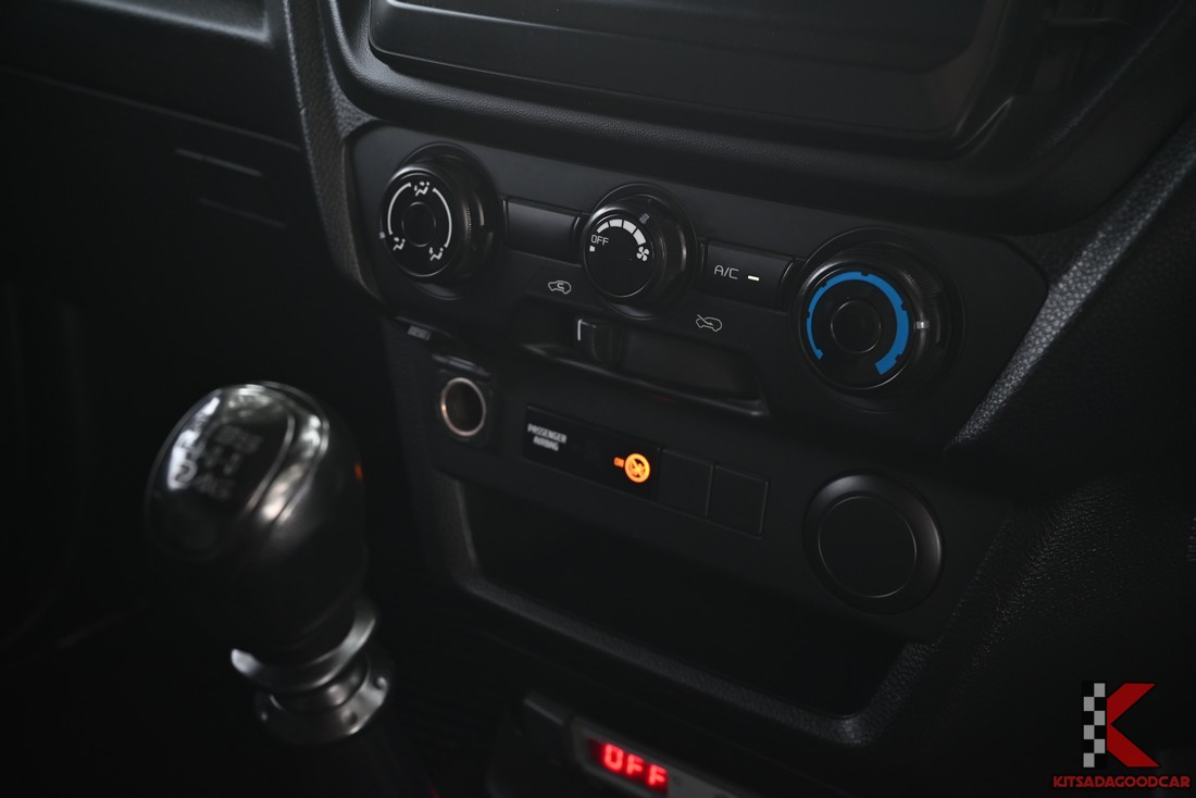 
								ISUZU D-Max CM COOL 8068 full									