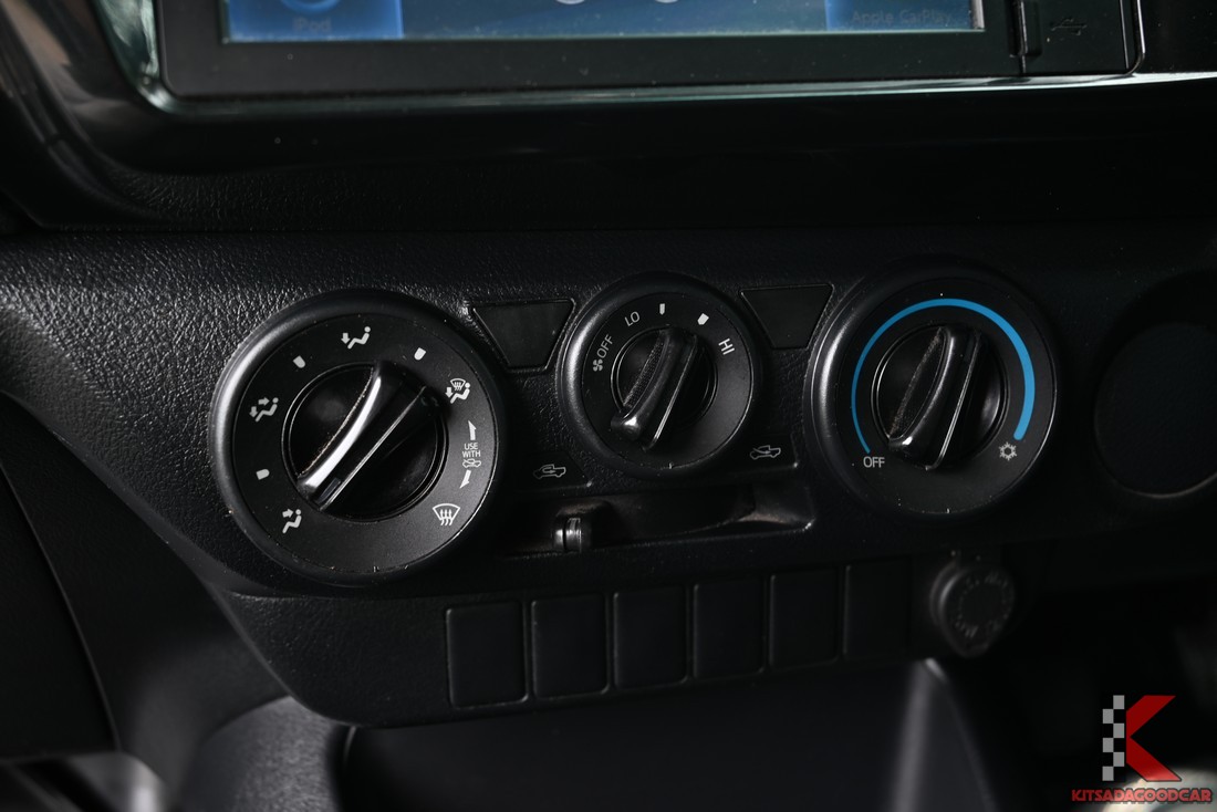 
								Toyota Revo Cargo 7928 full									