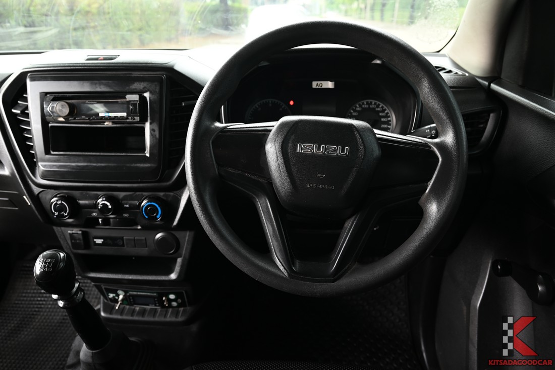 
								ISUZU D-Max COOL 97 full									