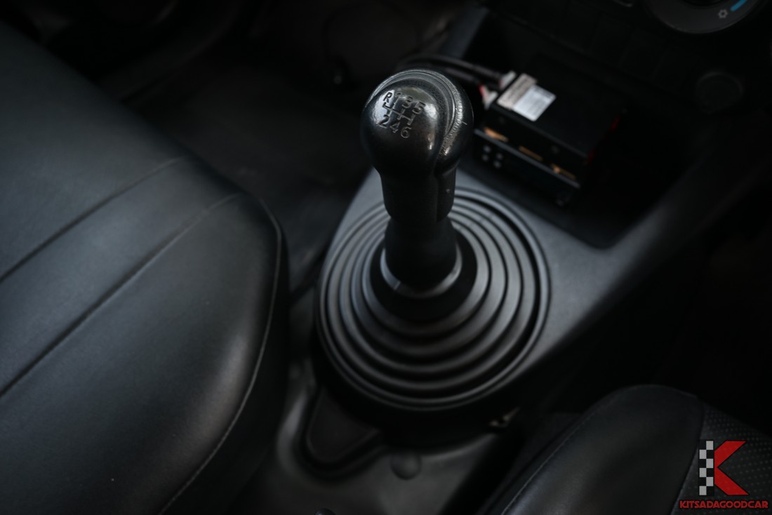 
								Toyota Revo COOL 243 full									