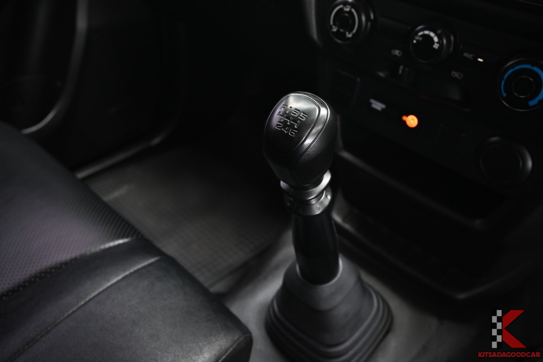 
								ISUZU D-Max cargo 2811 full									