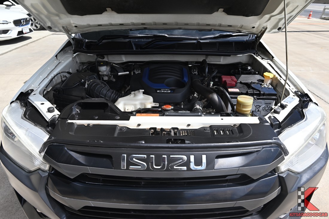 
								ISUZU D-Max Cargo 4380 full									