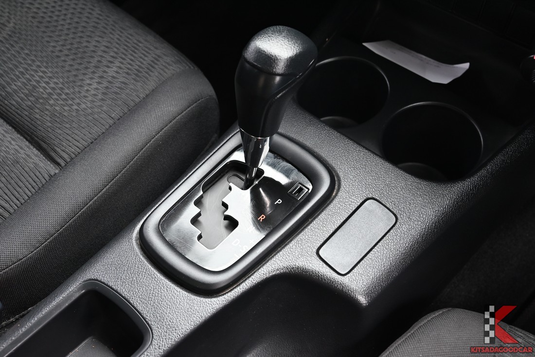 
								Toyota Revo cargo 6328 full									