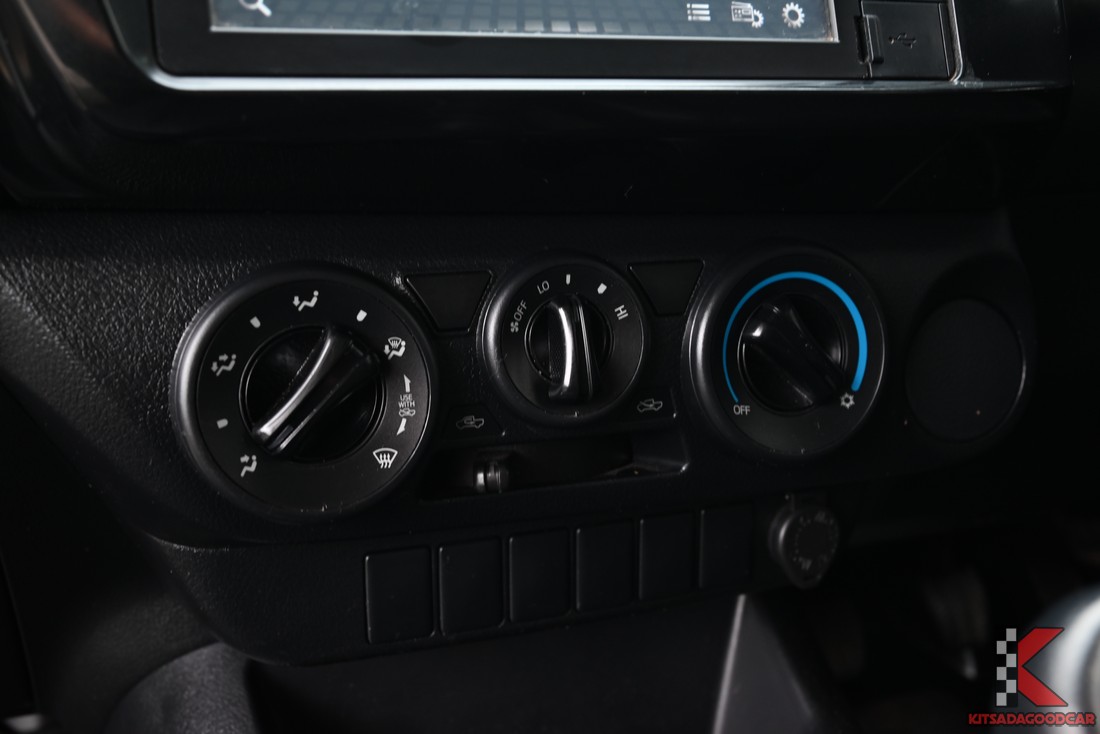 
								Toyota Revo Single Cab 5961 full									