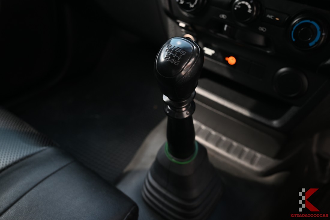 
								ISUZU D-Max COOL 7654 full									