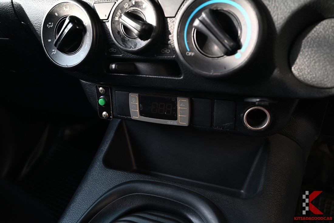 
								Toyota Revo COOL 2241 full									