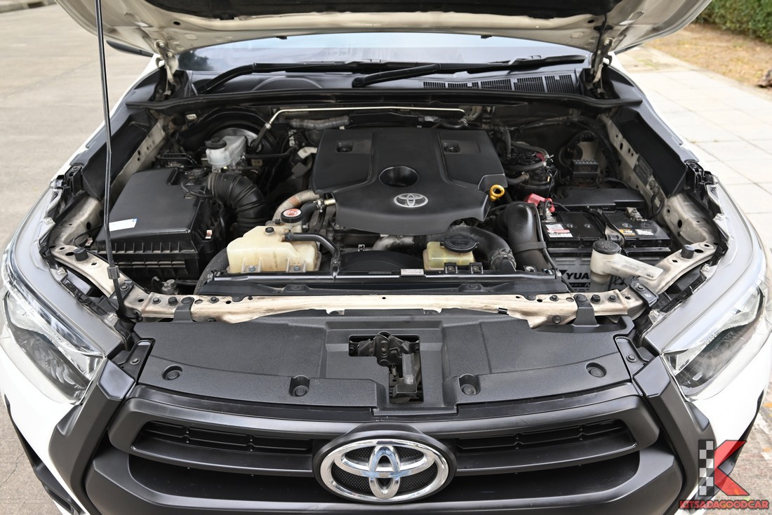 
								Toyota Revo COOL BOX 9553 full									