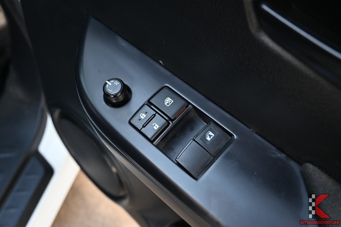 
								Toyota Revo MPC COOL 7594 full									