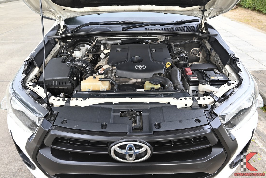 
								Toyota Revo Cargo 6812 full									