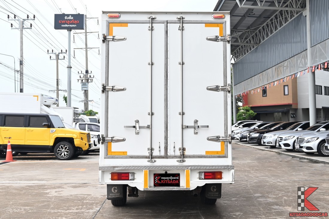 
								Toyota Revo GOOD TEMP 482 full									