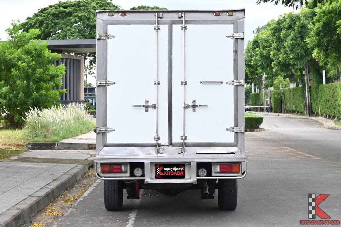 
								Toyota Revo MPC COOL 1910 full									