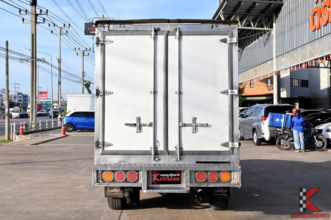 
								Toyota Revo COOL 2241 full									