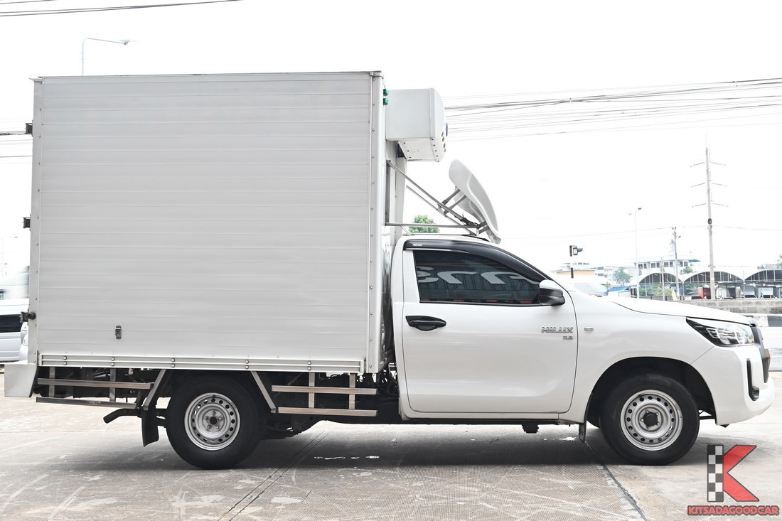 
								Toyota Revo GOOD TEMP 482 full									