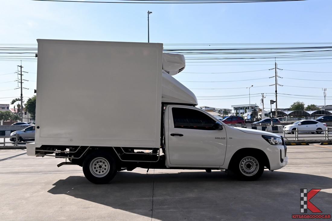 
								Toyota Revo MPC COOL 7594 full									