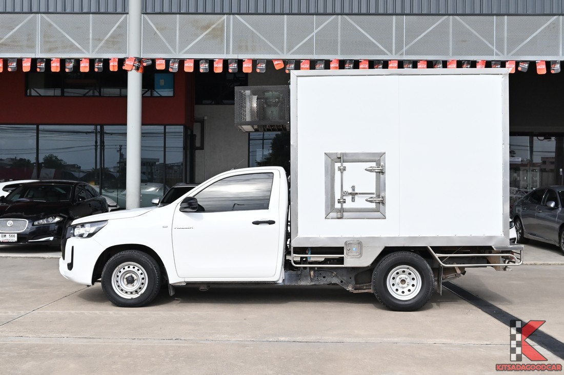 
								Toyota Revo COOL 2381 full									