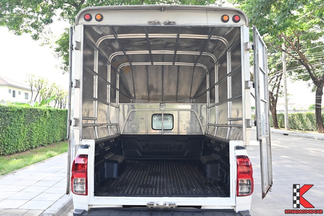 
								Toyota Revo cargo 9502 full									