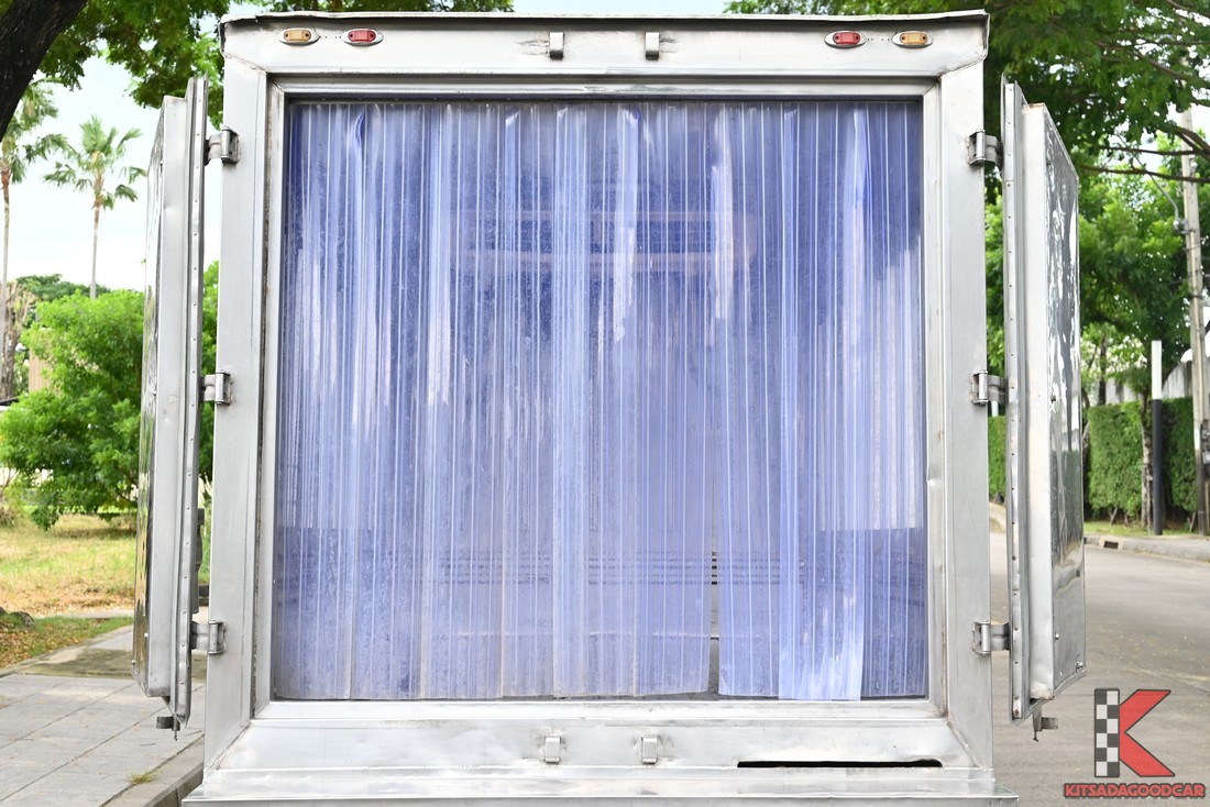 
								Toyota Revo MPC COOL 1910 full									