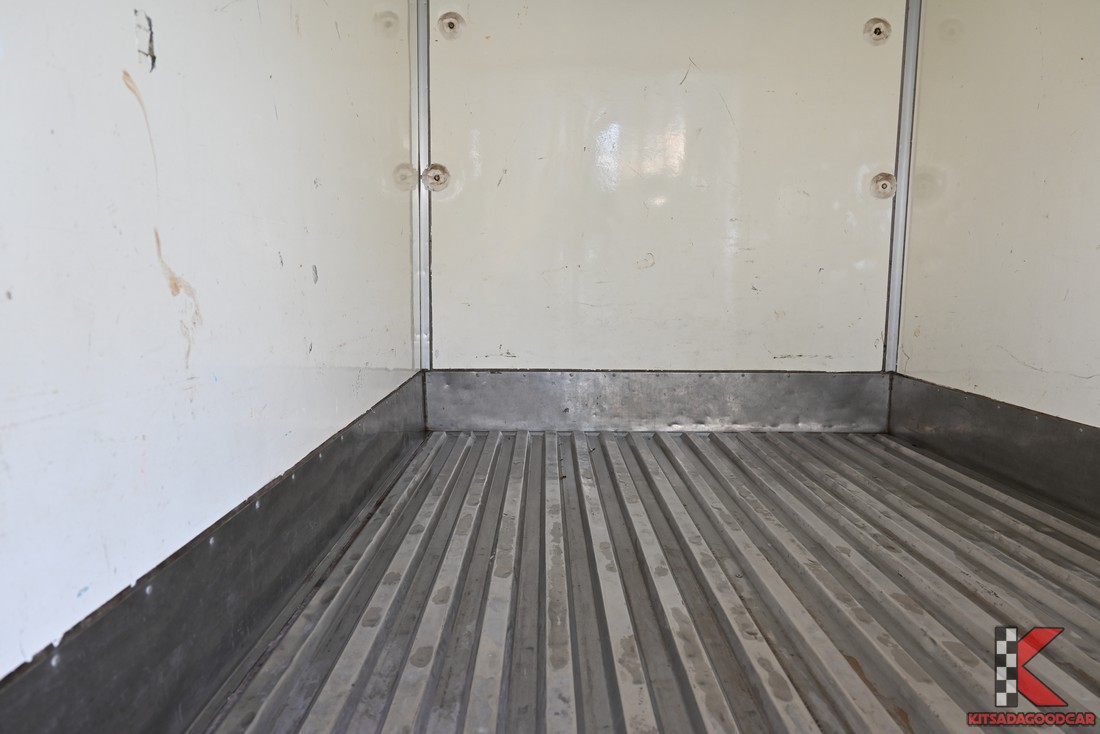 
								ISUZU D-Max COOL 7608 full									