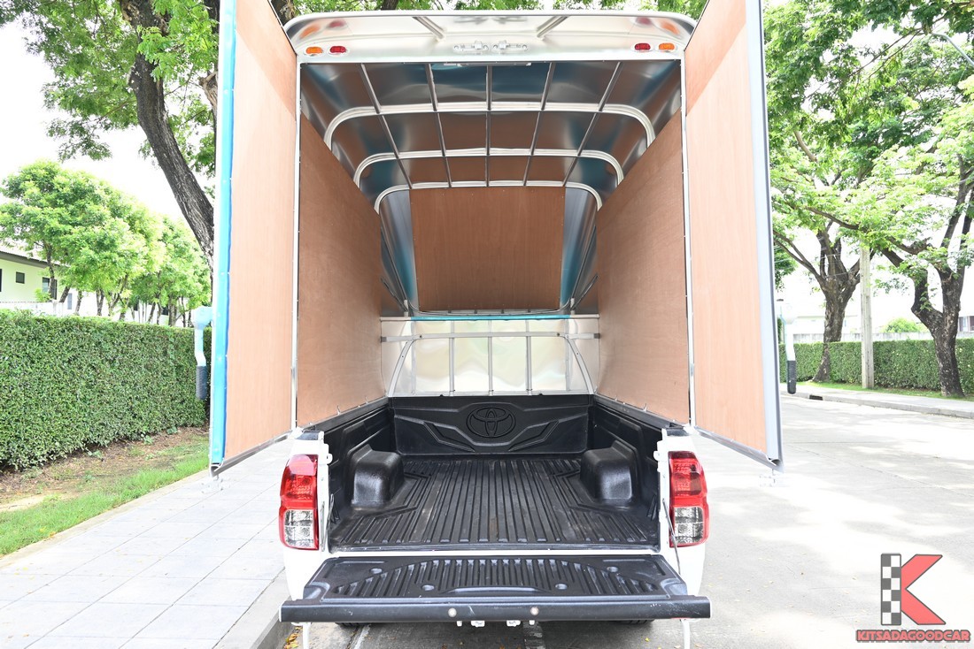 
								Toyota Revo Cargo 7928 full									