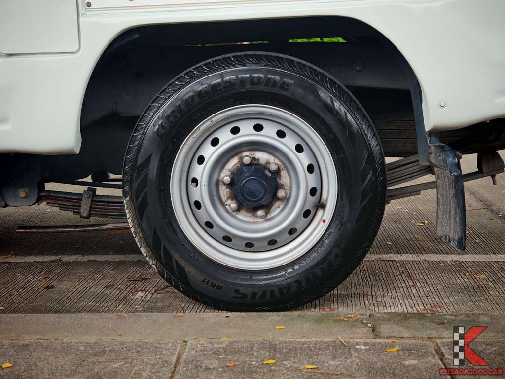 
								ISUZU D-Max Cargo 742 full									