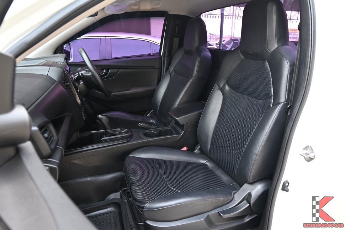 
								ISUZU D-Max Cargo 9981 full									