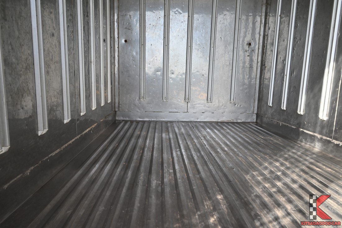 
								Toyota Revo MPC COOL 7594 full									