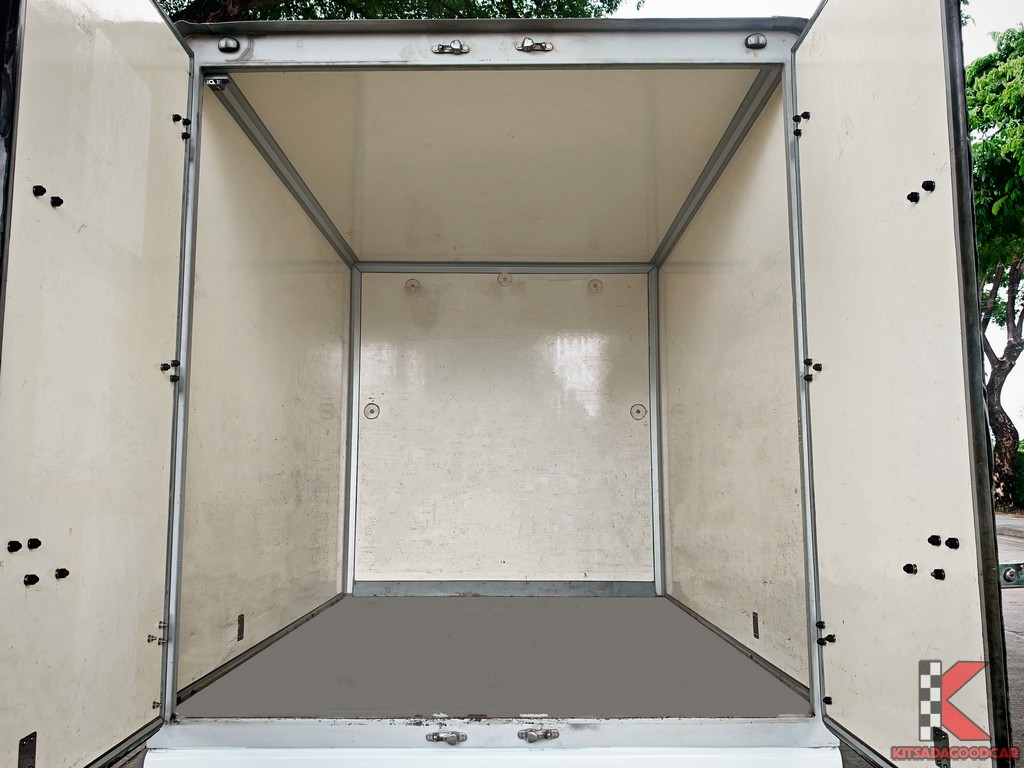 
								ISUZU D-Max Cargo 742 full									