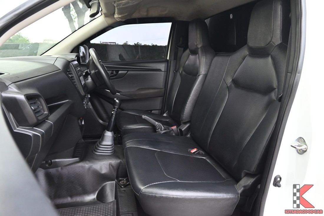 
								ISUZU D-Max cargo 2811 full									