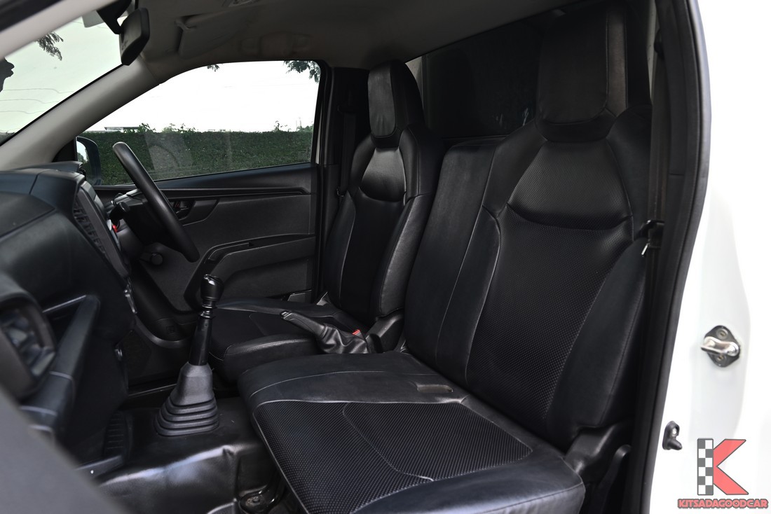 
								ISUZU D-Max COOL 7608 full									