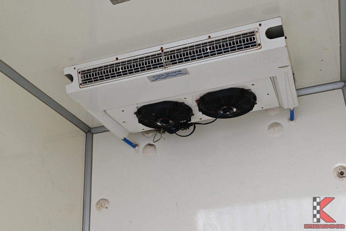 
								ISUZU D-Max COOL 7654 full									