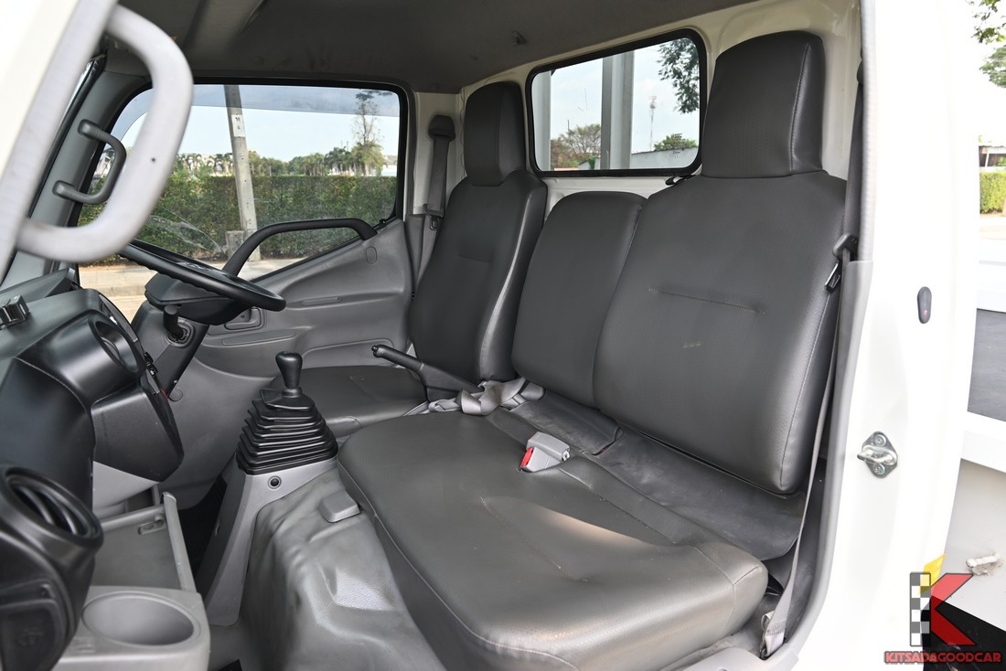 
								HINO 300 Innovator 6581 full									