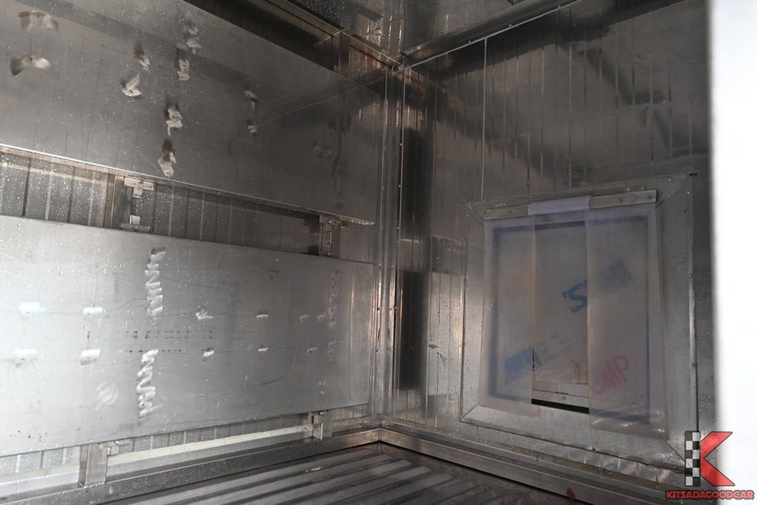 
								Toyota Revo COOL 2381 full									